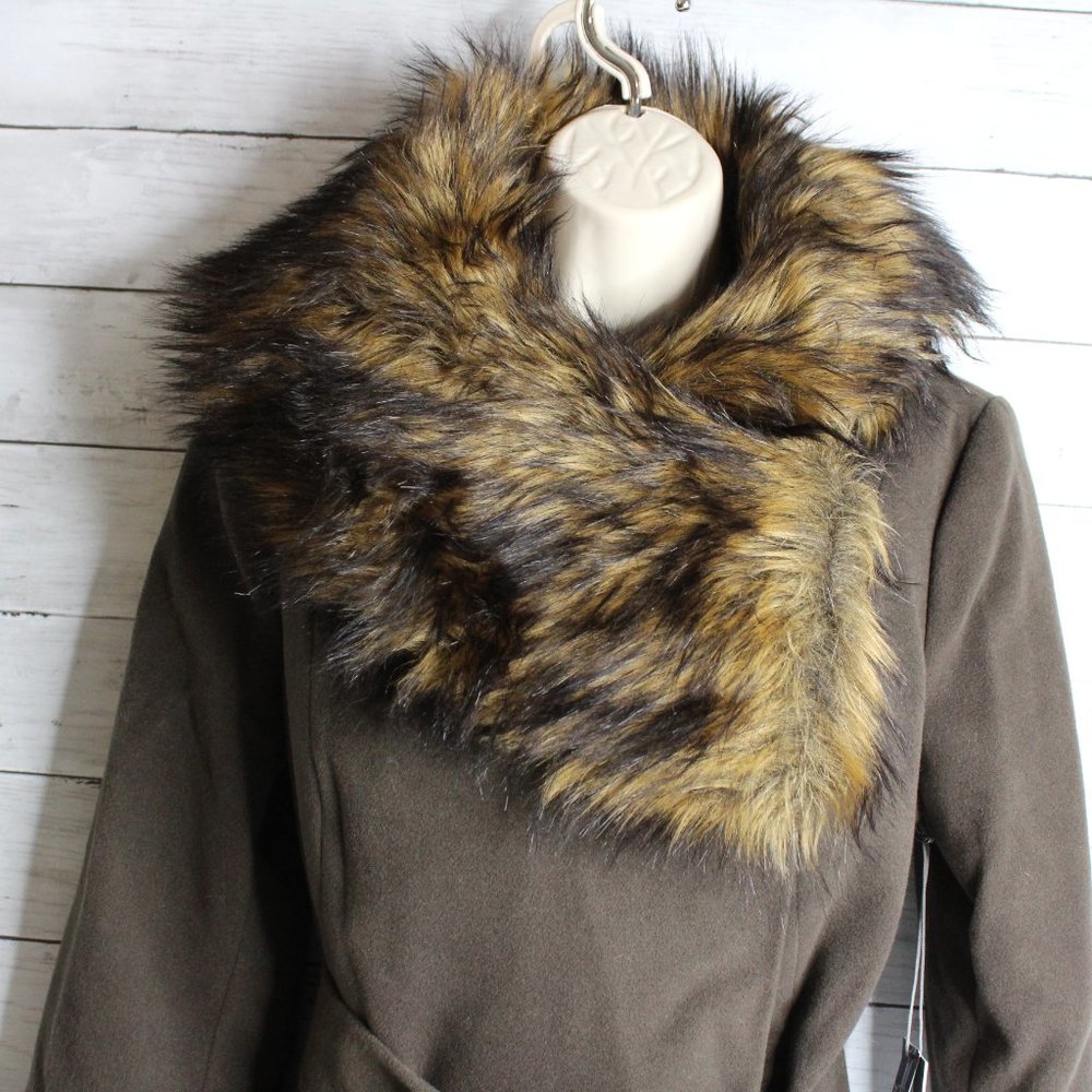 JLO Women's Long Brown Winter Coat Size S Belted Faux Fur Collar - Picture 3 of 6